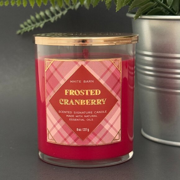 BBW Frosted Cranberry White Barn Bath & Body Works Single Wick Candle - Picture 1 of 10